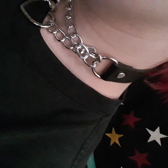 Goth Heart O-Ring Chain Choker - Picture 4 of 6